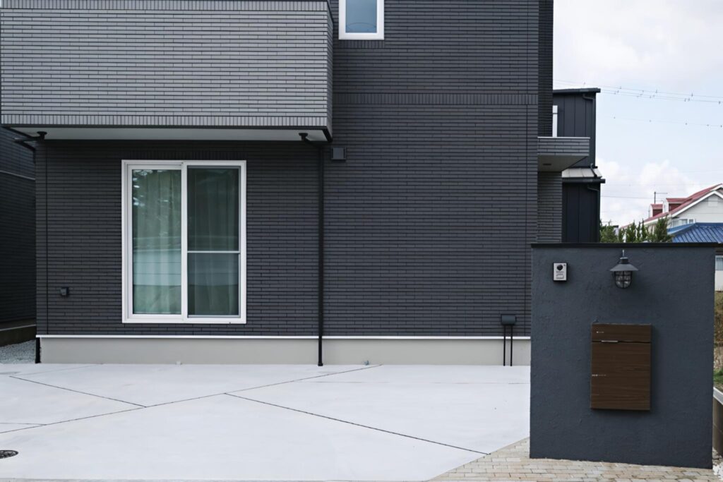 ブラック 外構